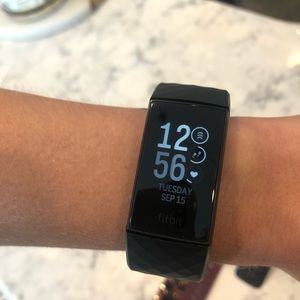 Like New Fitbit Charge 4